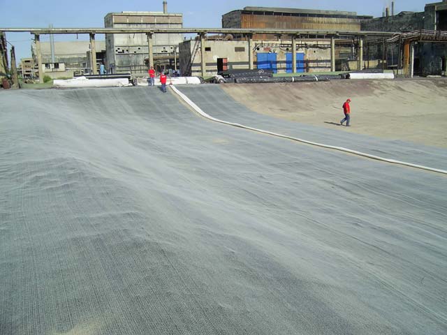 Geocompozite bentonitice