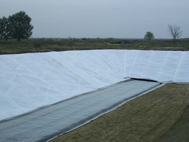 Drainage geocomposites